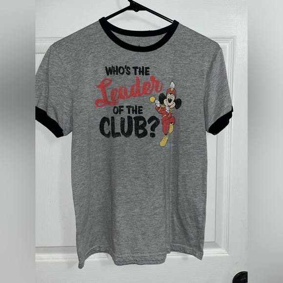 Disney parks Mickey T-shirt - Picture 2 of 4